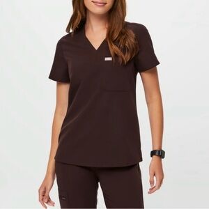 NEW FIGS Espresso Brown Catarina Scrub Top